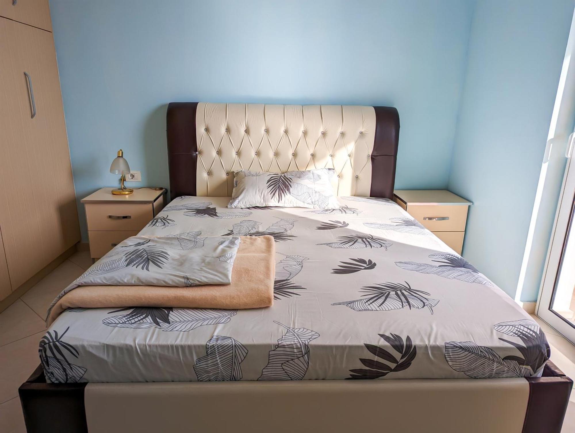 Sarah'S Apartments - 5 Min Walk To Beaches & Boulevard - Big Balcony! Sarandë エクステリア 写真